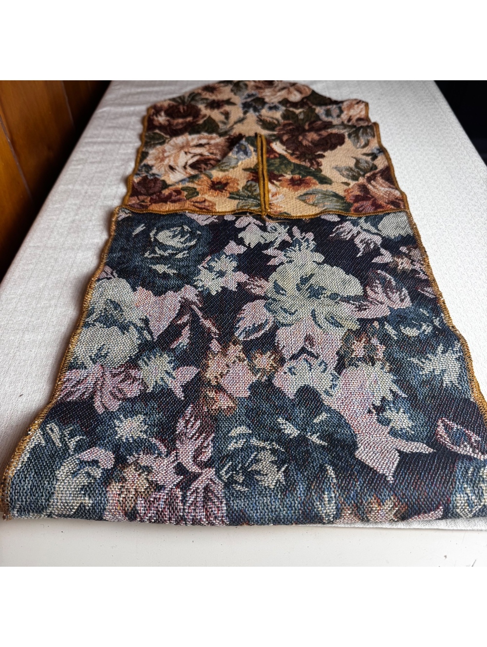 Vintage Floral Tapestry Table Runner 50 x 12.5 Rose Cottagecore Mantel Scarf - Picture 7 of 9